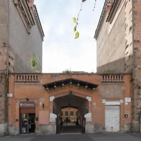 Vatican's 4*