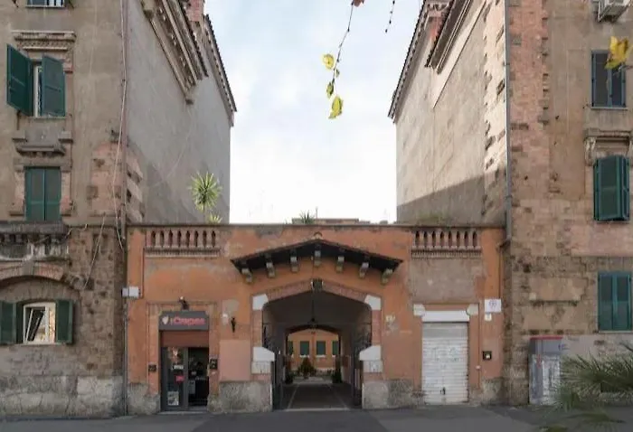 Vatican's 4*