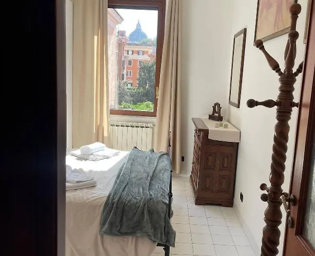 Vatican's Panzió 4*